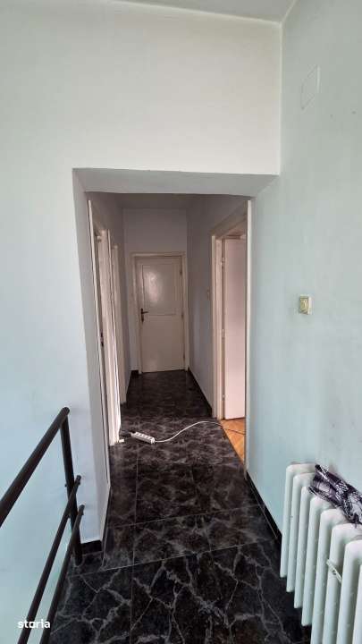 Casa cu etaj in zona semicentrala-11