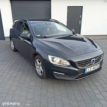 Volvo V60 D2 Drive-E Dynamic Edition (Kinetic) - 10