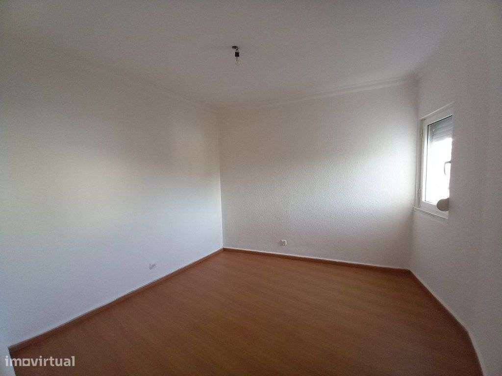 Apartamento T2 remodelado - Torre, Cascais-11