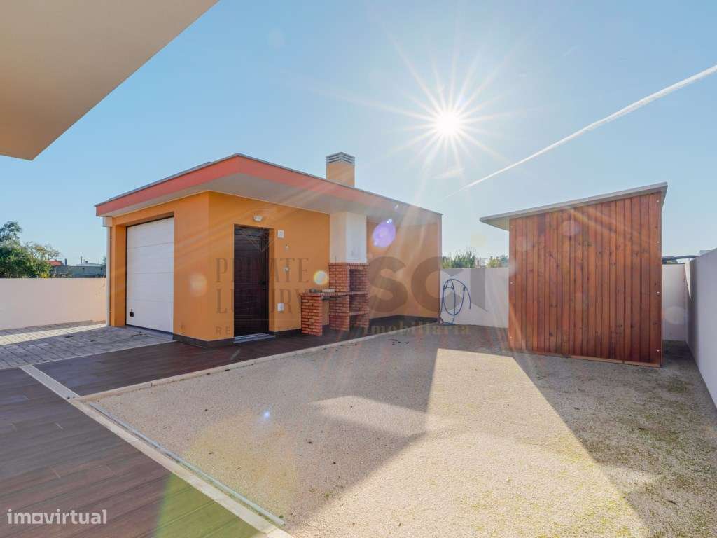Moradia Térrea T3+1 NOVA com garagem em Alhos Vedros-31