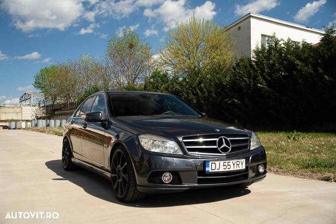 Mercedes-Benz C 300 - 5