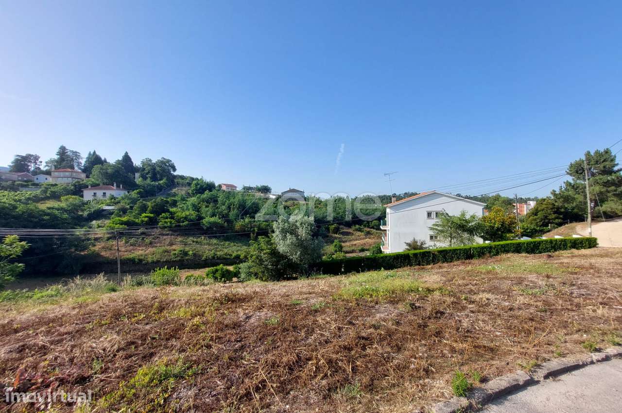 Terreno para construção de moradia - Grande imagem: 2/24