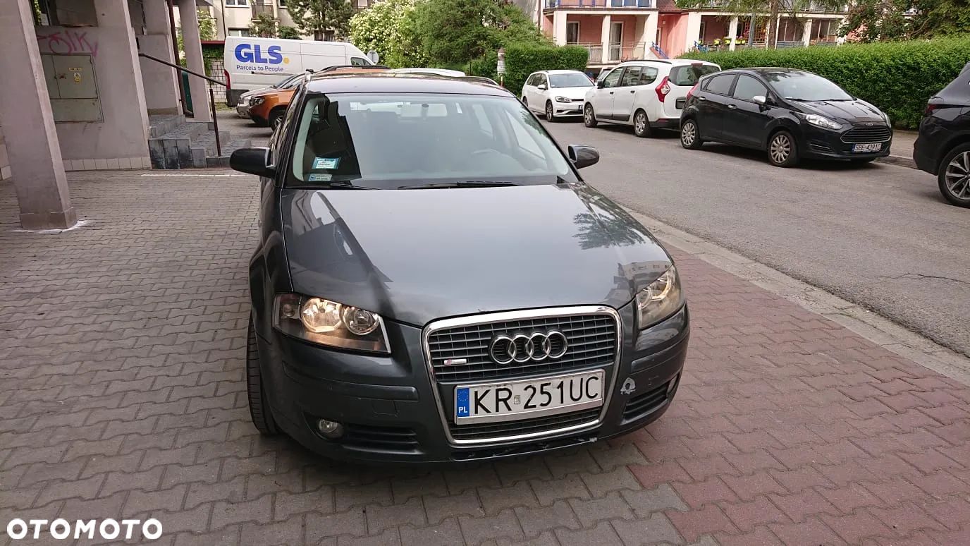 Audi A3 1.6 Ambiente - 1