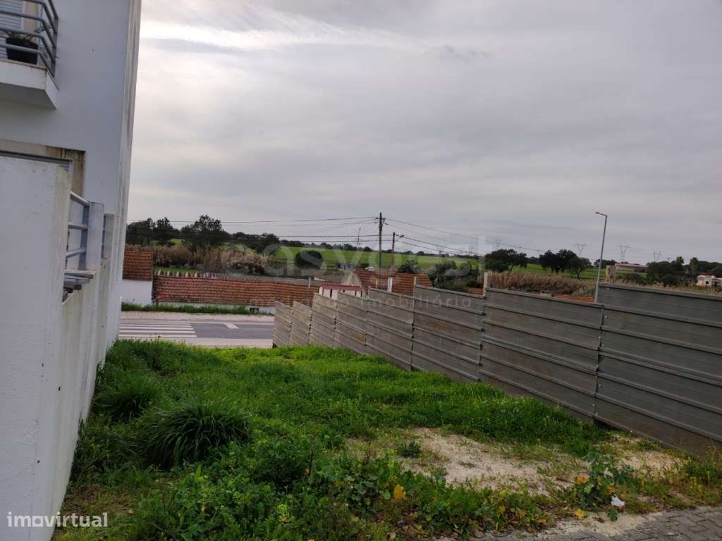 Terreno para construção com 140m2 localizado em Águas de Moura - Grande imagem: 3/3