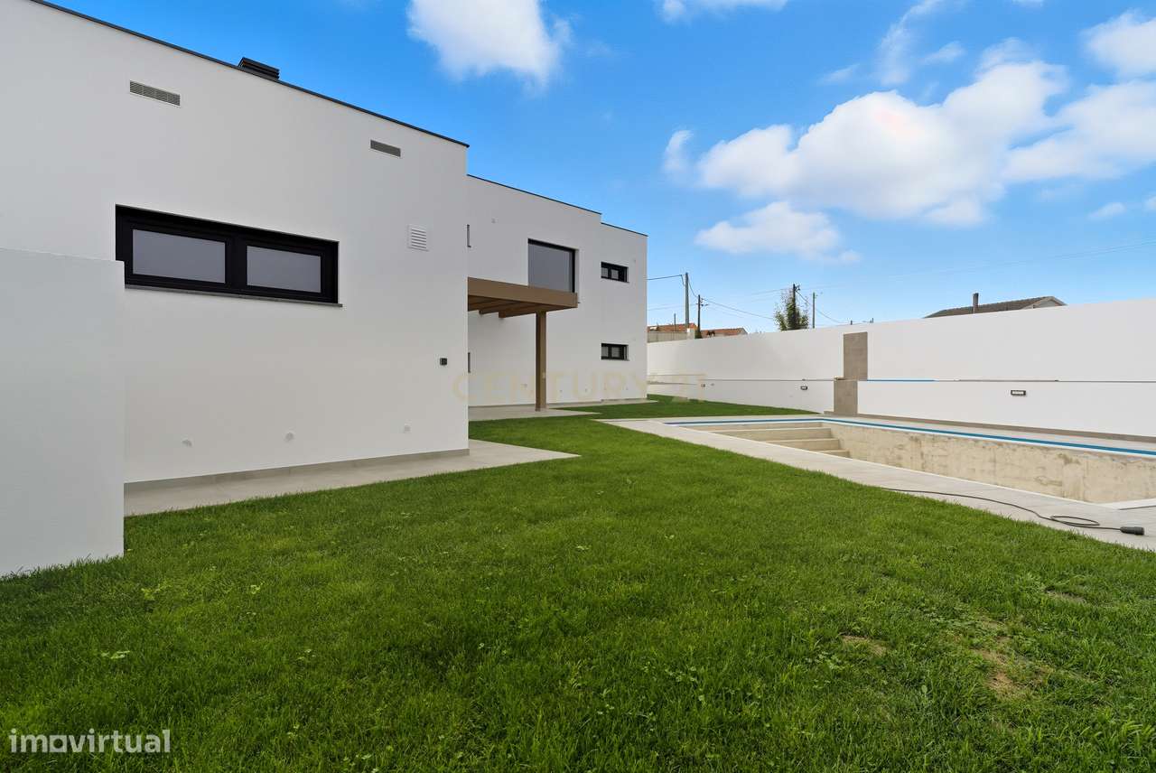 Luxuosa Moradia T4 com Vista Mar em Silveira, Torres Vedras-46