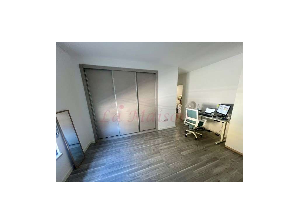 Mágnifco apartamento T2 na Moita-15