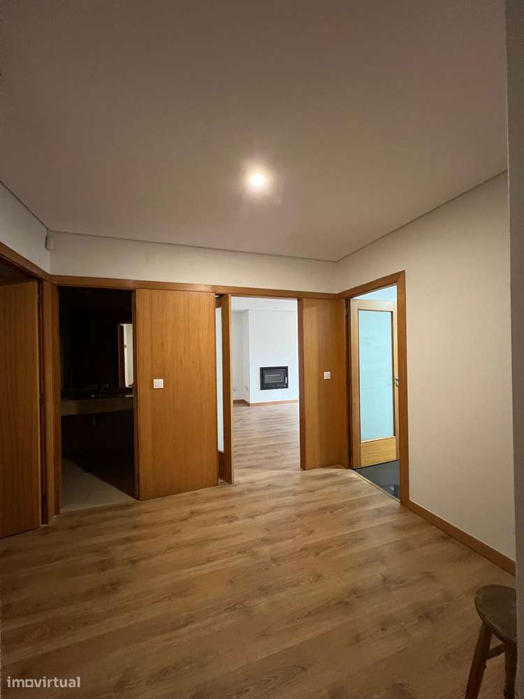 Apartamento T 4 Braga Nogueiró - Grande imagem: 3/19