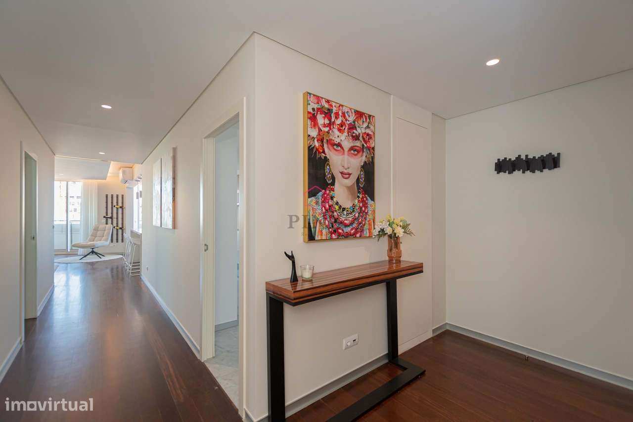 Apartamento Mobilado -  T4 no Plaza Madeira - Funchal-17