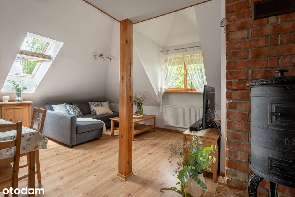 Mieszkanie dwupoziomowe w centrum z kominkiem - Pełny obrazek: 4/10