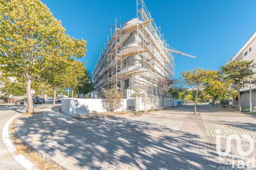 Apartamento T2 em Parceiros e Azoia de 74 m2 - Grande imagem: 1/22