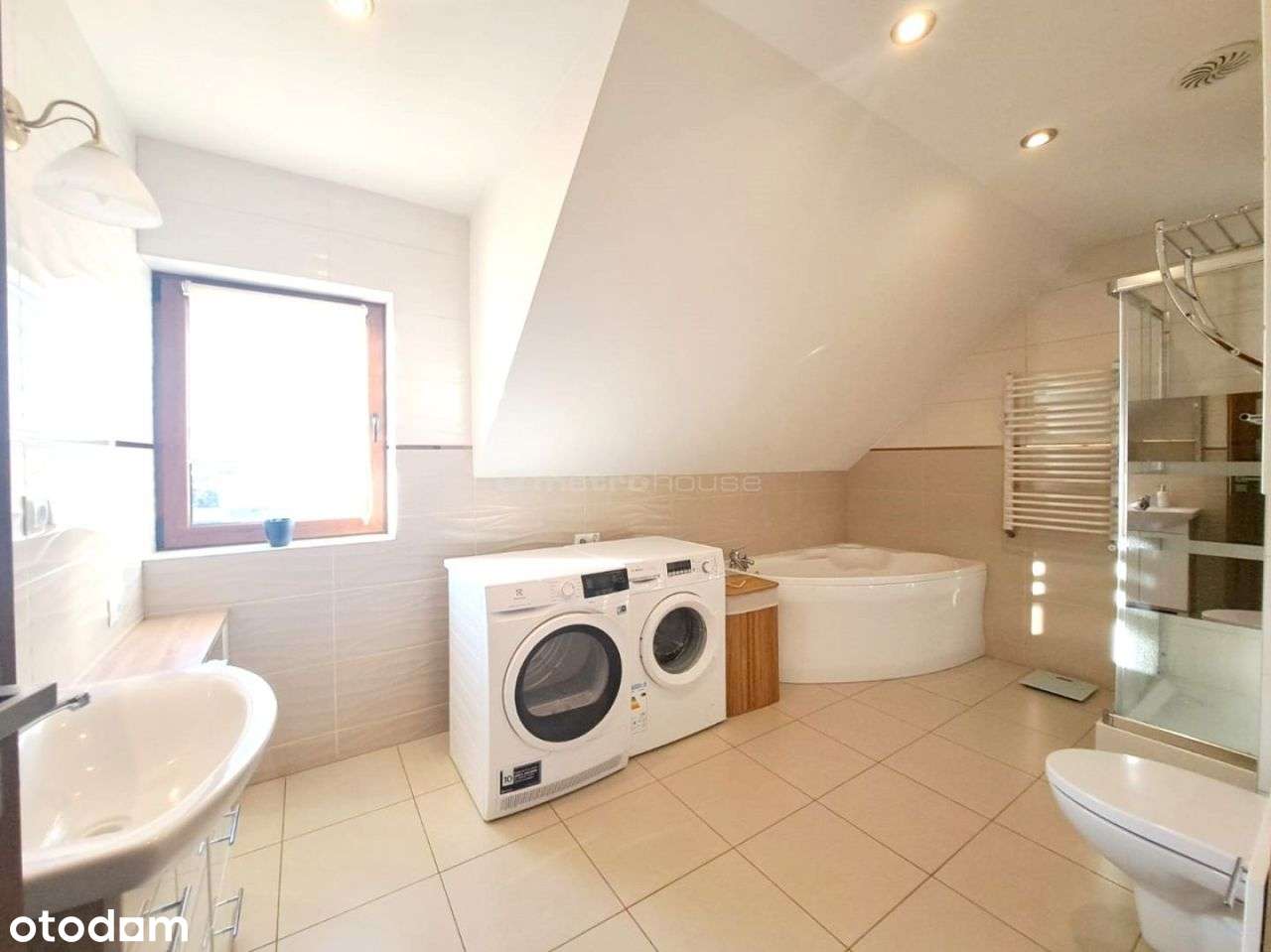 Gotowy do wejścia i umeblowany dom w Sandomierzu-15