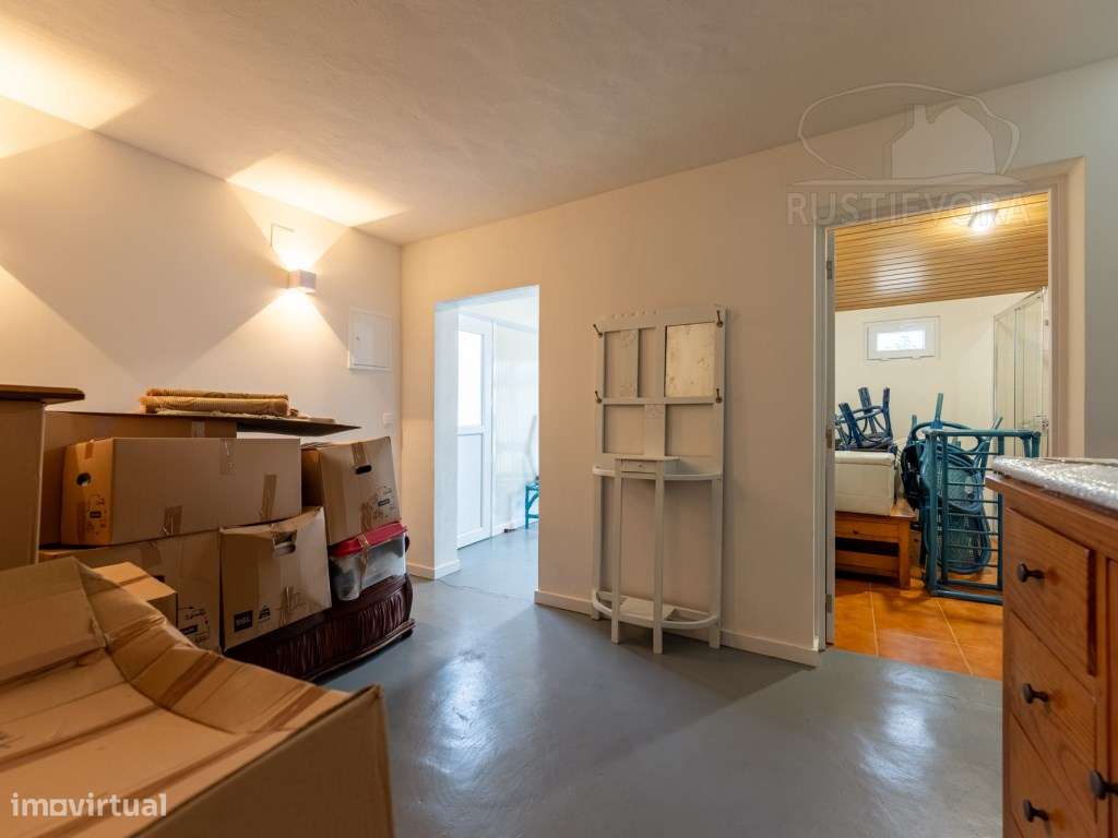 Moradia unifamiliar T3, r/chão e 1º andar, equipada e mobilada - Grande imagem: 3/22