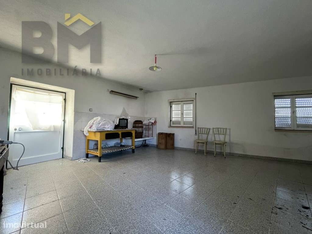 Grande Oportunidade: Moradia para recuperar, com potencial para alo... - Grande imagem: 5/28