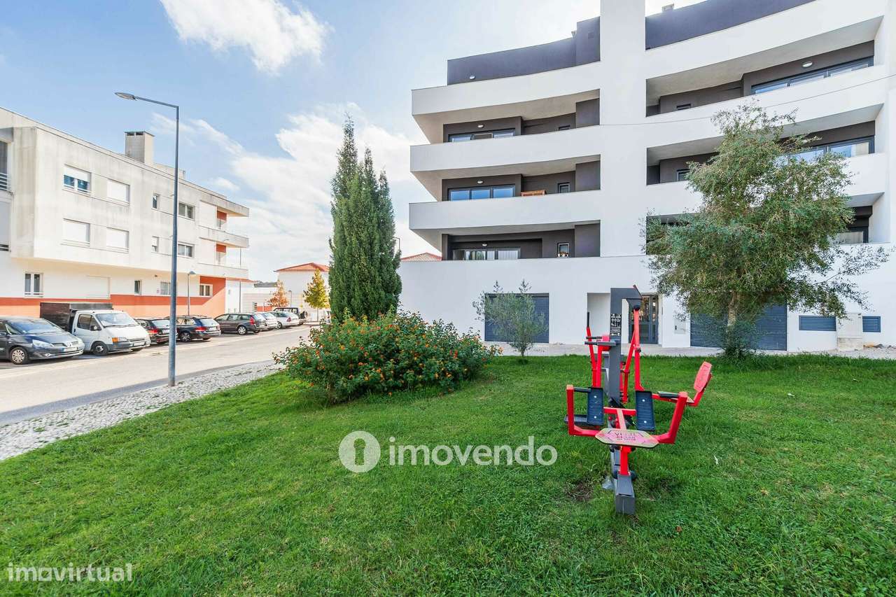 Apartamento T3 Duplex novo, com terraço e garagem, em Loures-47