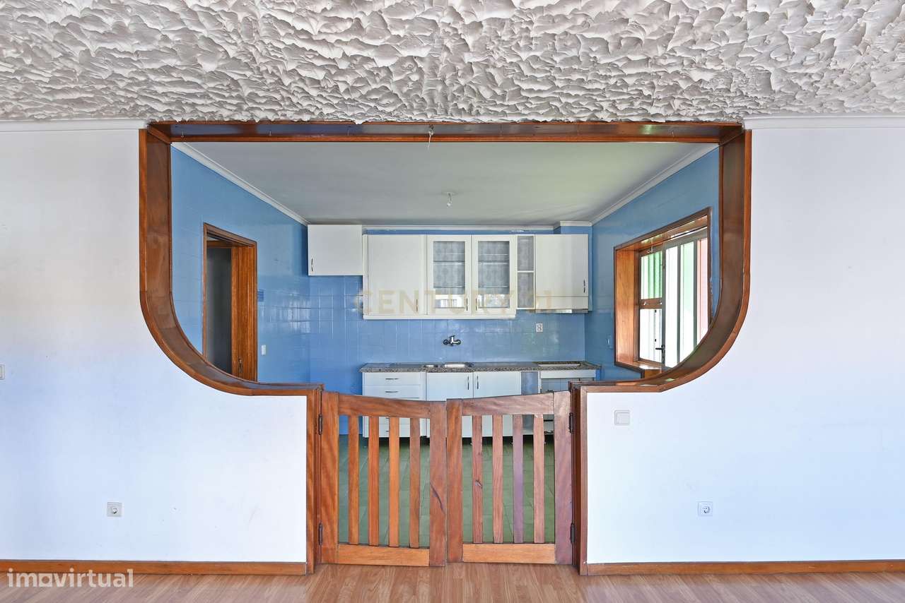 Moradia composta por Habitação, comercio e serviços-6