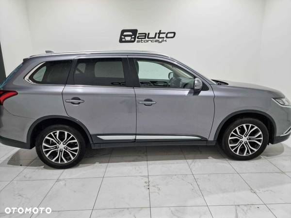 Mitsubishi Outlander - 13