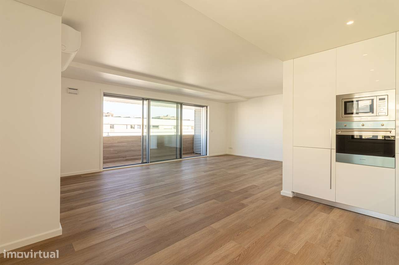 Apartamento T2 Novo a estrear no Condomínio Lago Altear-0