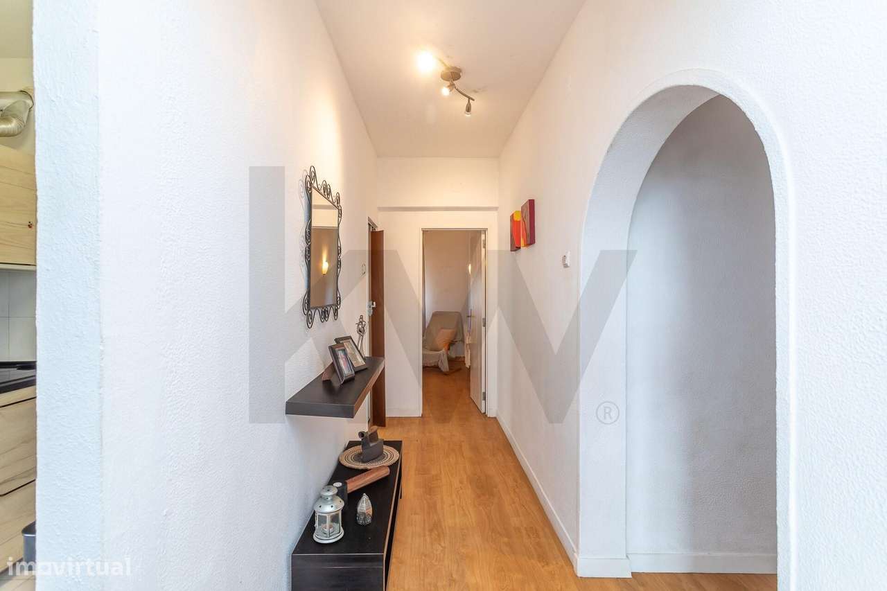 T1 em Queluz com Vista Desafogada e Excelente Localização - Grande imagem: 3/19