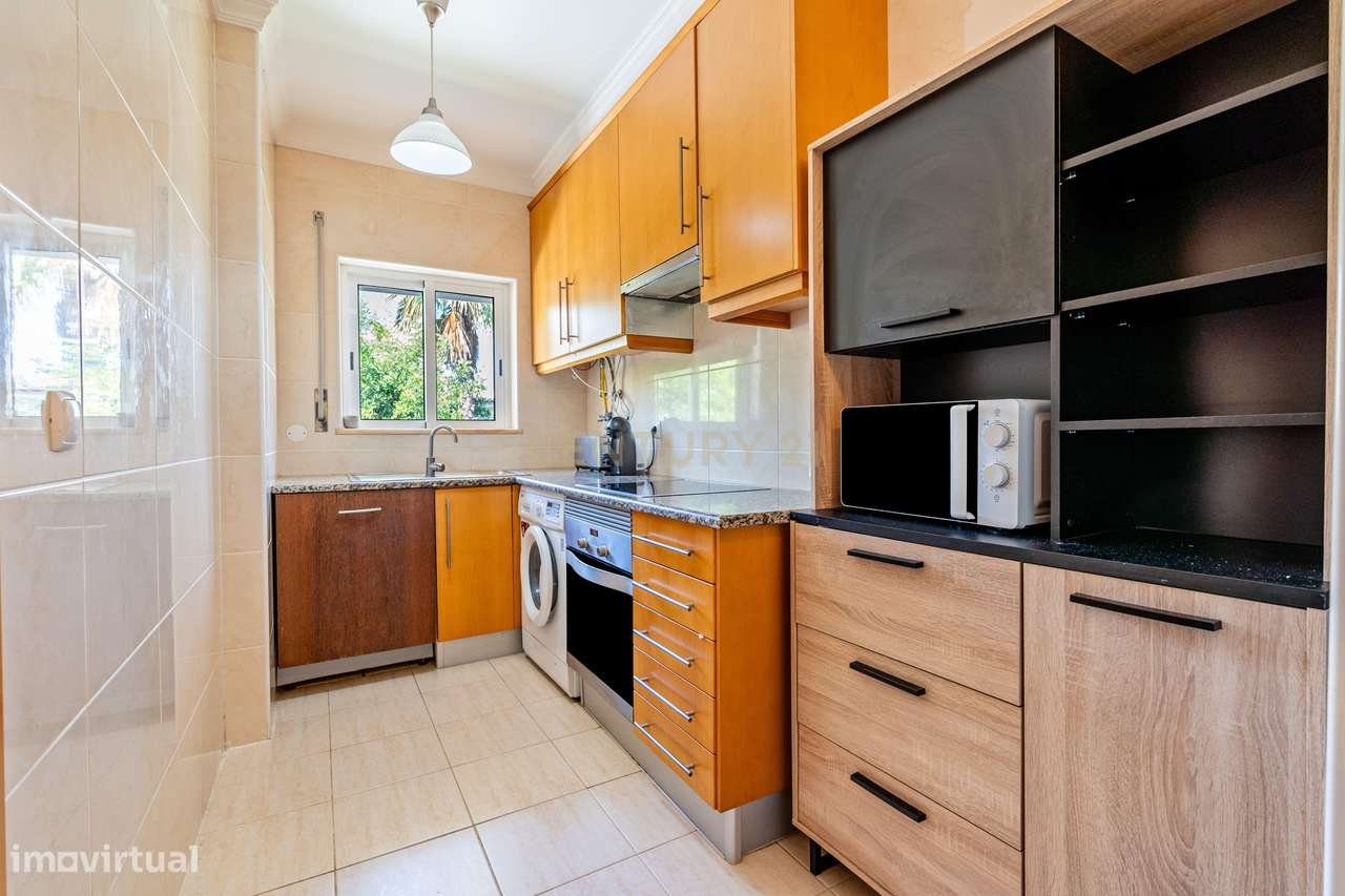 Apartamento T2 com Piscina e Garagem – a 5 minutos da Praia da Galé-16