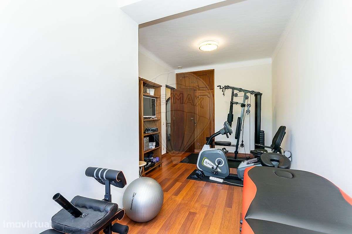 Moradia T4 para venda-16