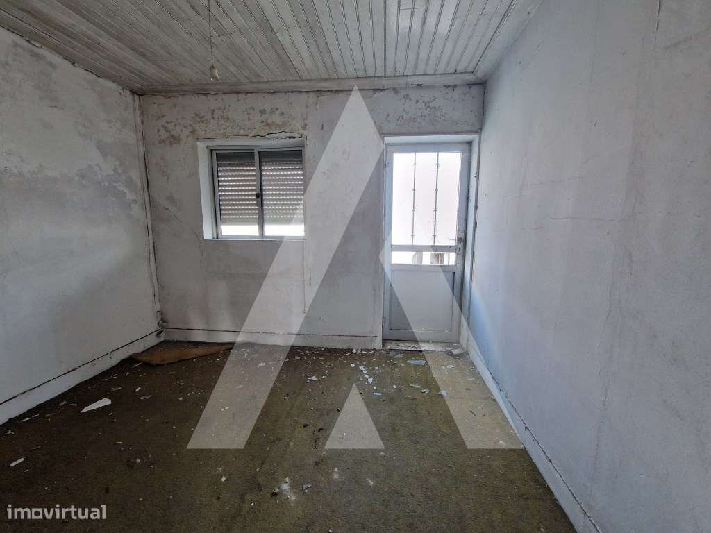 Moradia T2 na rua principal da Gafanha da Nazaré. - Grande imagem: 4/11