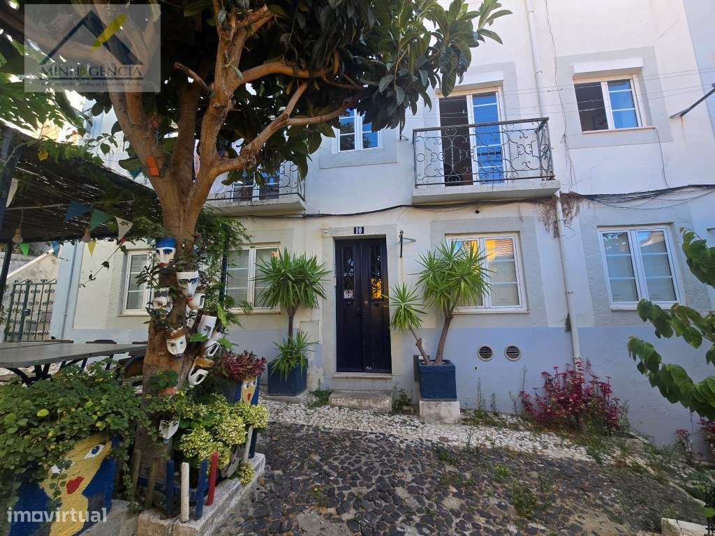 Apartamento T2 junto ao Jardim da Graça em Lisboa-6