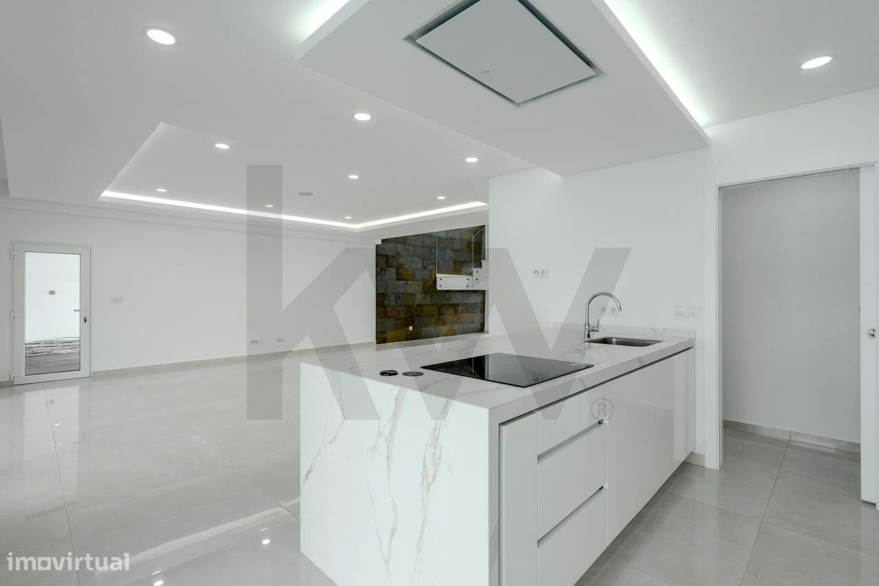 Valadares, Corroios - Moradia T4 em excelente estado, Piscina, Design - Grande imagem: 5/37