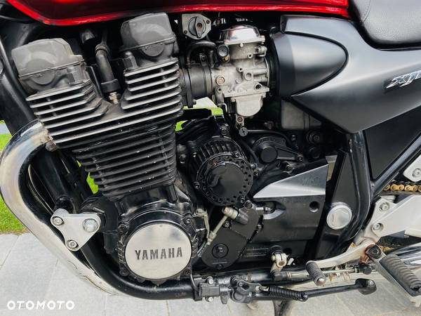 Yamaha XJR - 5