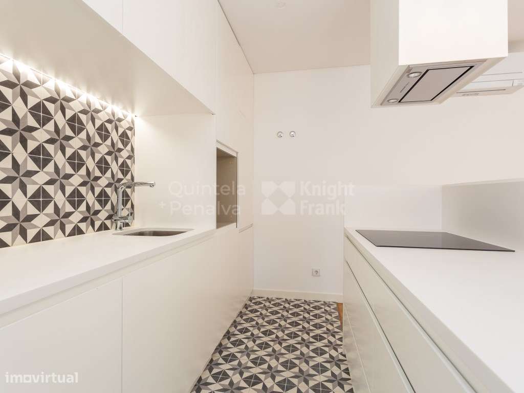 Apartamento T1 com varanda e elevador junto ao Martim Moniz, Lisboa - Grande imagem: 5/17