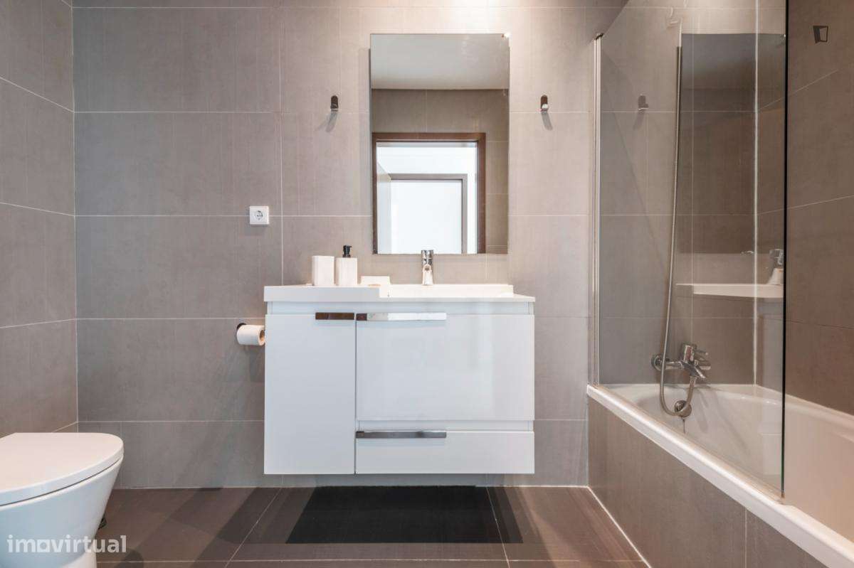 Apartamento com 2 quartos - localizado em Quarteira - Grande imagem: 3/24