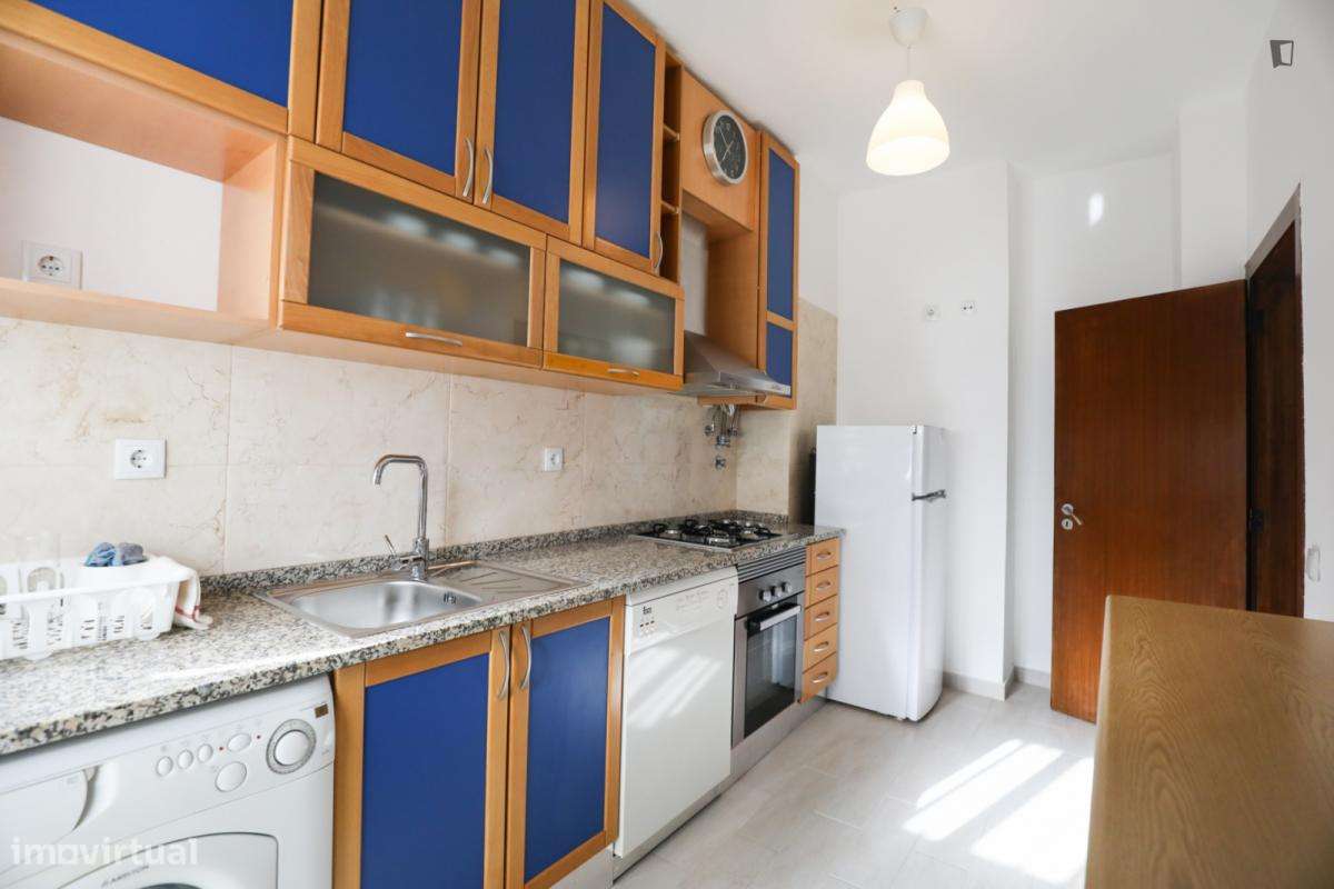 Quarto - localizado em Olaias Lisbon - Grande imagem: 2/39