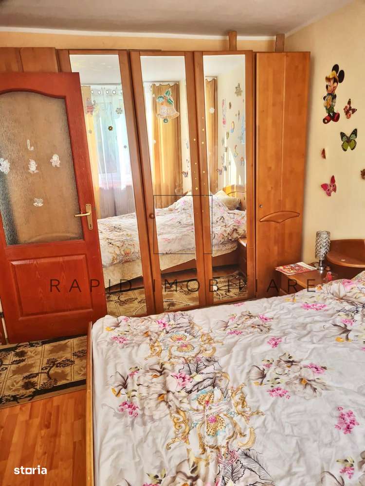 Apartament 3 Camere - Micro 19 - Etaj 3/4 - Mob + Ut - Capat Troleu-7