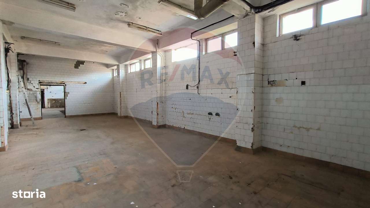 Clădire/Spațiu comercial central de vânzare  în Galați - Imagine principală: 2/18