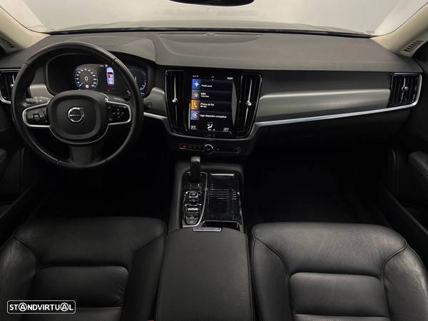 Volvo V90 2.0 T8 Momentum Plus AWD Geartronic - 10