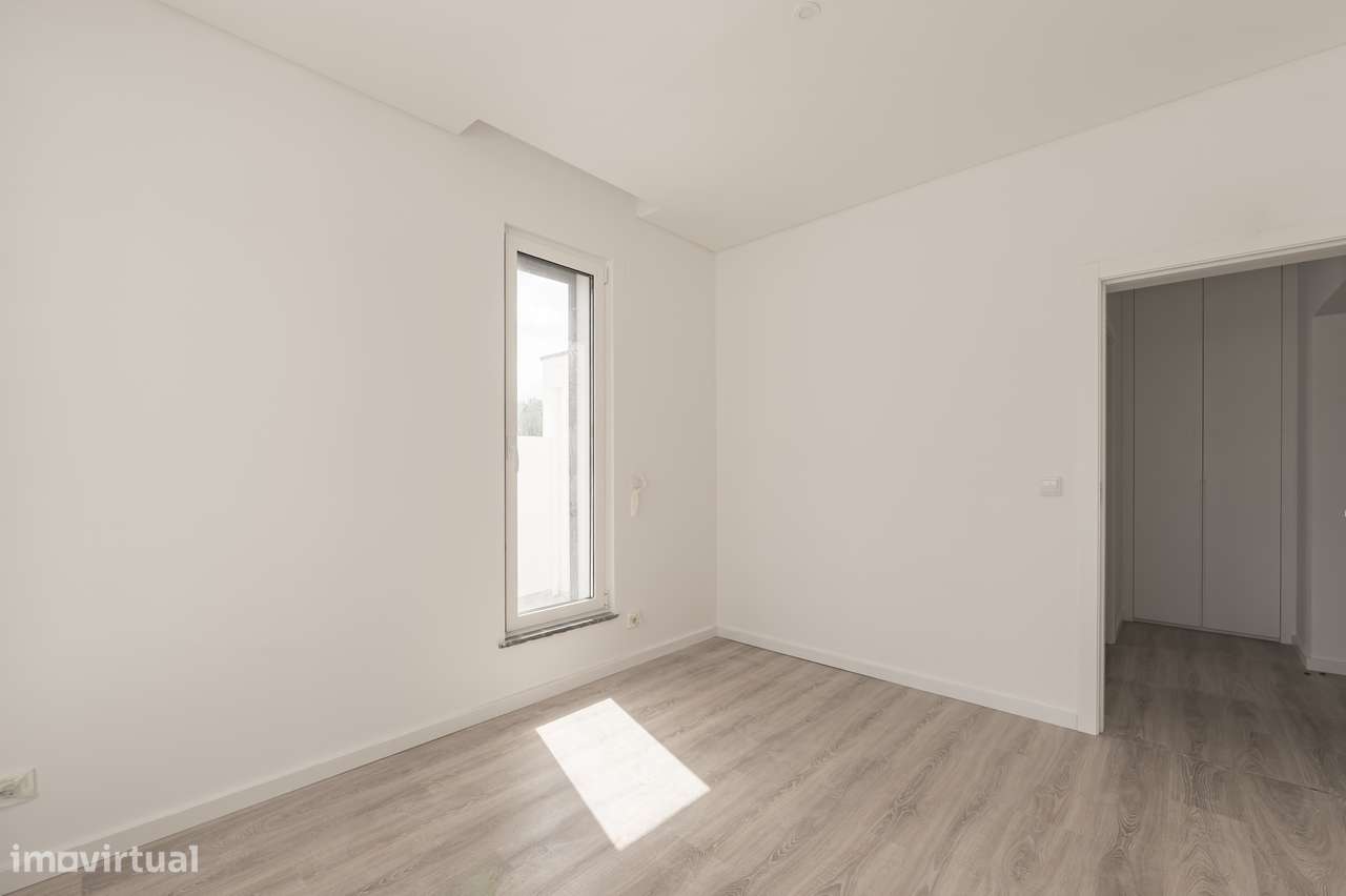 Moradia independente T4+1 nova c/piscina a 20 minutos Lisboa-15