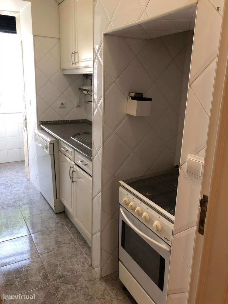 Apartamento com 1 quartos - localizado em Penha Lisbon - Grande imagem: 4/10