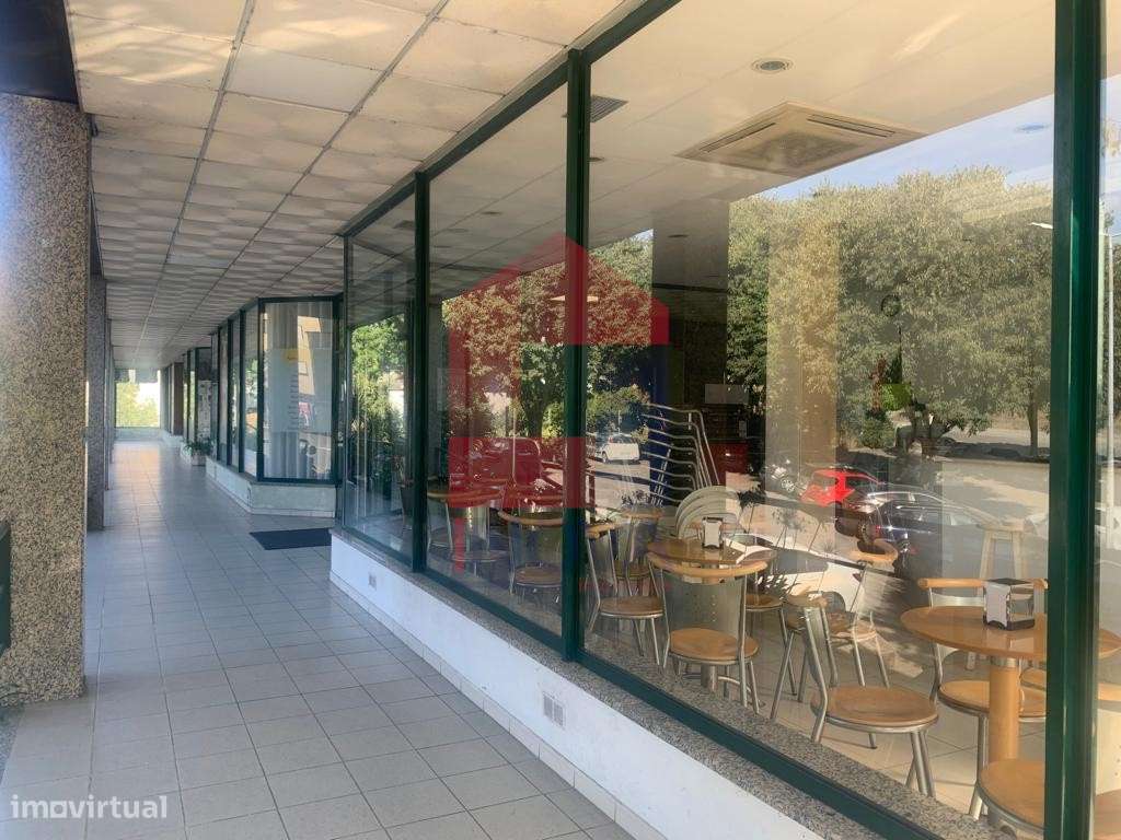 Loja com café em Real, Braga - Grande imagem: 2/8