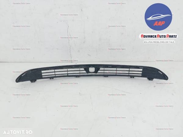 Grila inferioara Toyota RAV 4 an 2016-2019 cod 53112-42110 originala - 4