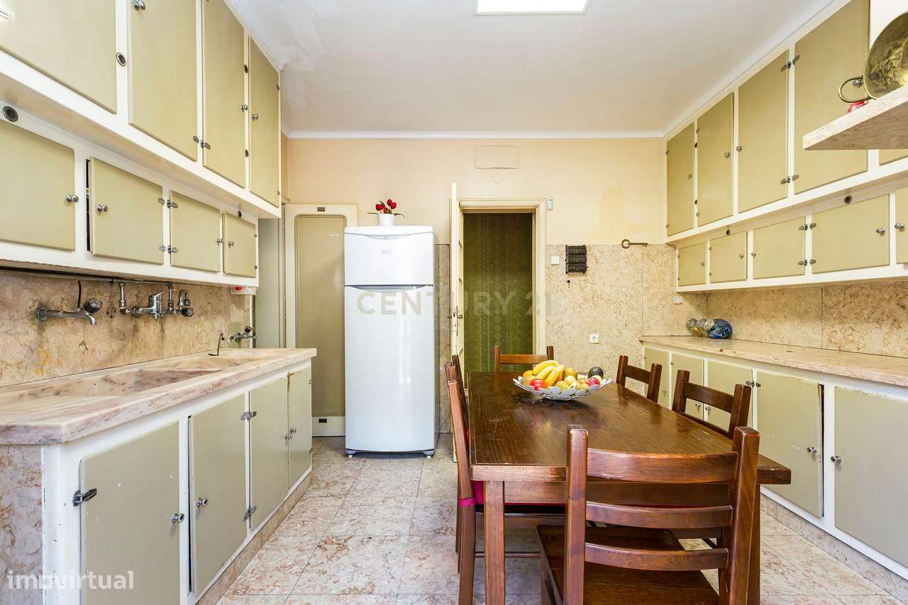 Charmosa Moradia em Alvalade para venda-27