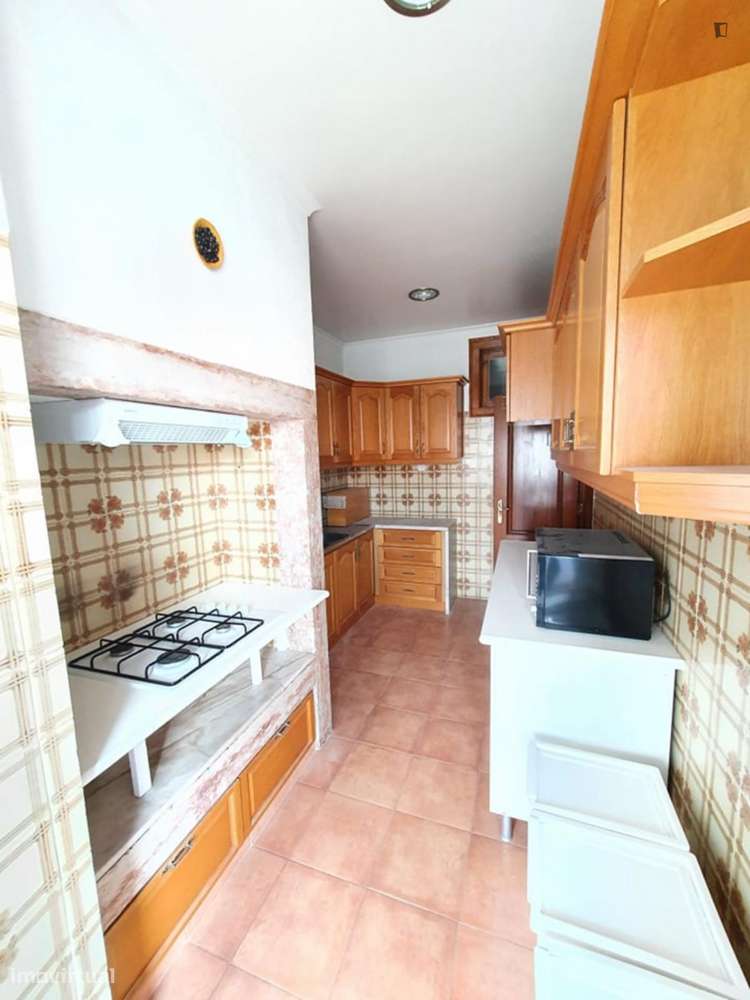 Quarto - localizado em Anjos Lisbon - Grande imagem: 5/10