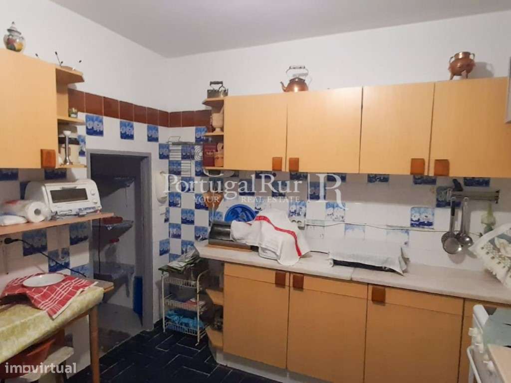 Moradia T4 com terraço em zona residencial de Évora-24