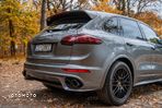 Porsche Cayenne GTS - 7