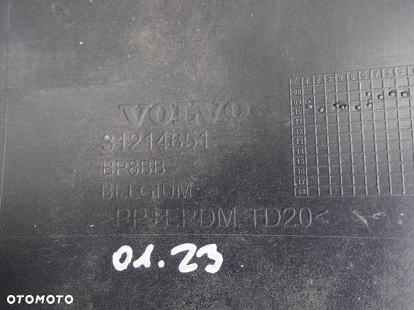 Volvo C30 FL 10r Zderzak tyl tylny Lift 2010 c 30 - 6