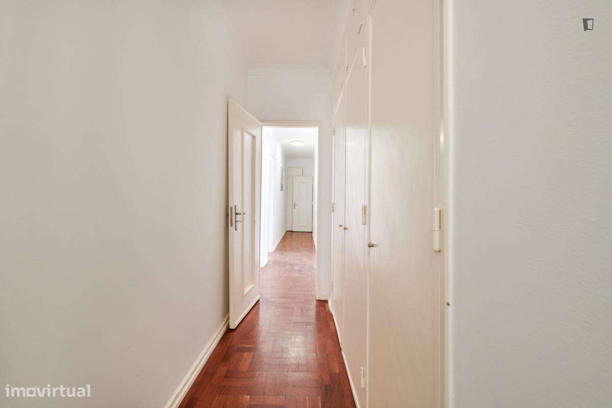 Quarto - localizado em Entrecampos Lisbon - Grande imagem: 2/7