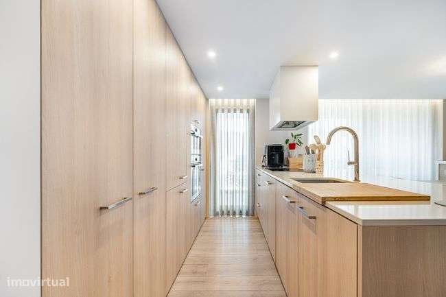 Apartamento T3 Premium em Braga – Real | Como novo, garagem dupla-1