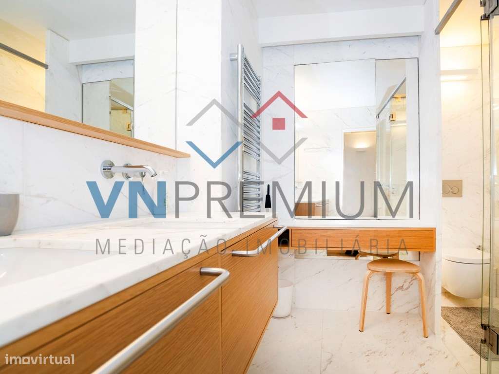 Belíssimo apartamento totalmente remodelado com materiais topo de gama-38