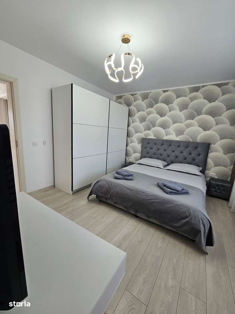 Casa /Vila cu 500 mp teren copaci fructiferi ,flori Mob util ct - Imagine principală: 4/11