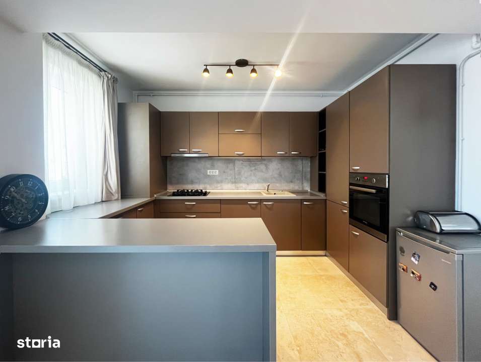 Apartament-3 camere-Tomis Plus spatios-81,33mp+balcoane si loc de parc-1