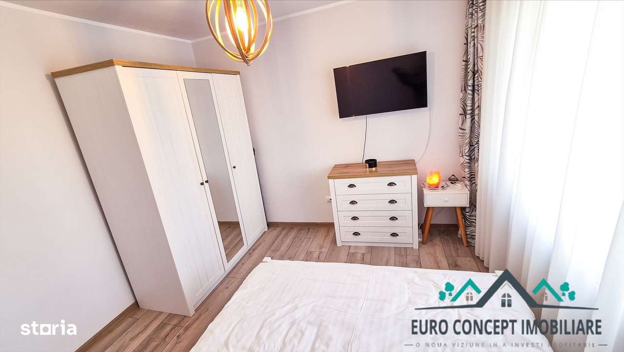 Apartament de vânzare cu 2 camere - zonă centrală-3