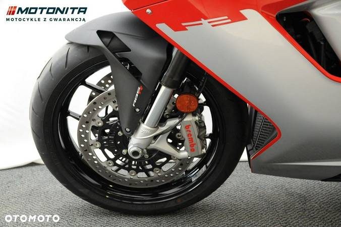 MV AGUSTA F3 - 21